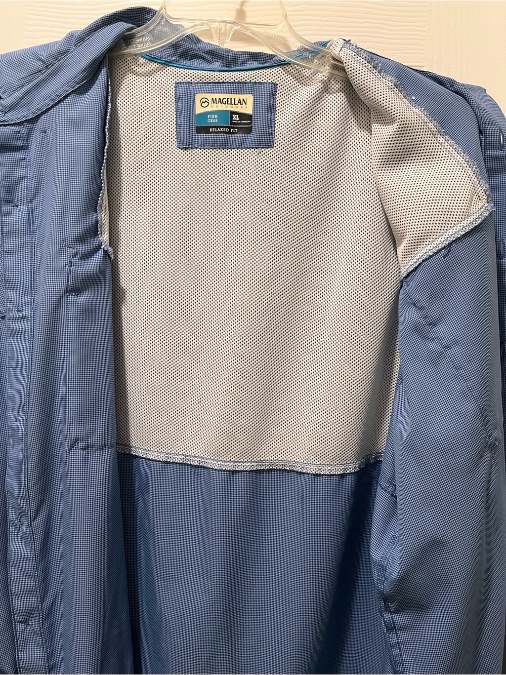 Magellan Outdoors Men's Micro Houndstooth Button-Down Shirt - Navy & White XL - Picture 4 of 8